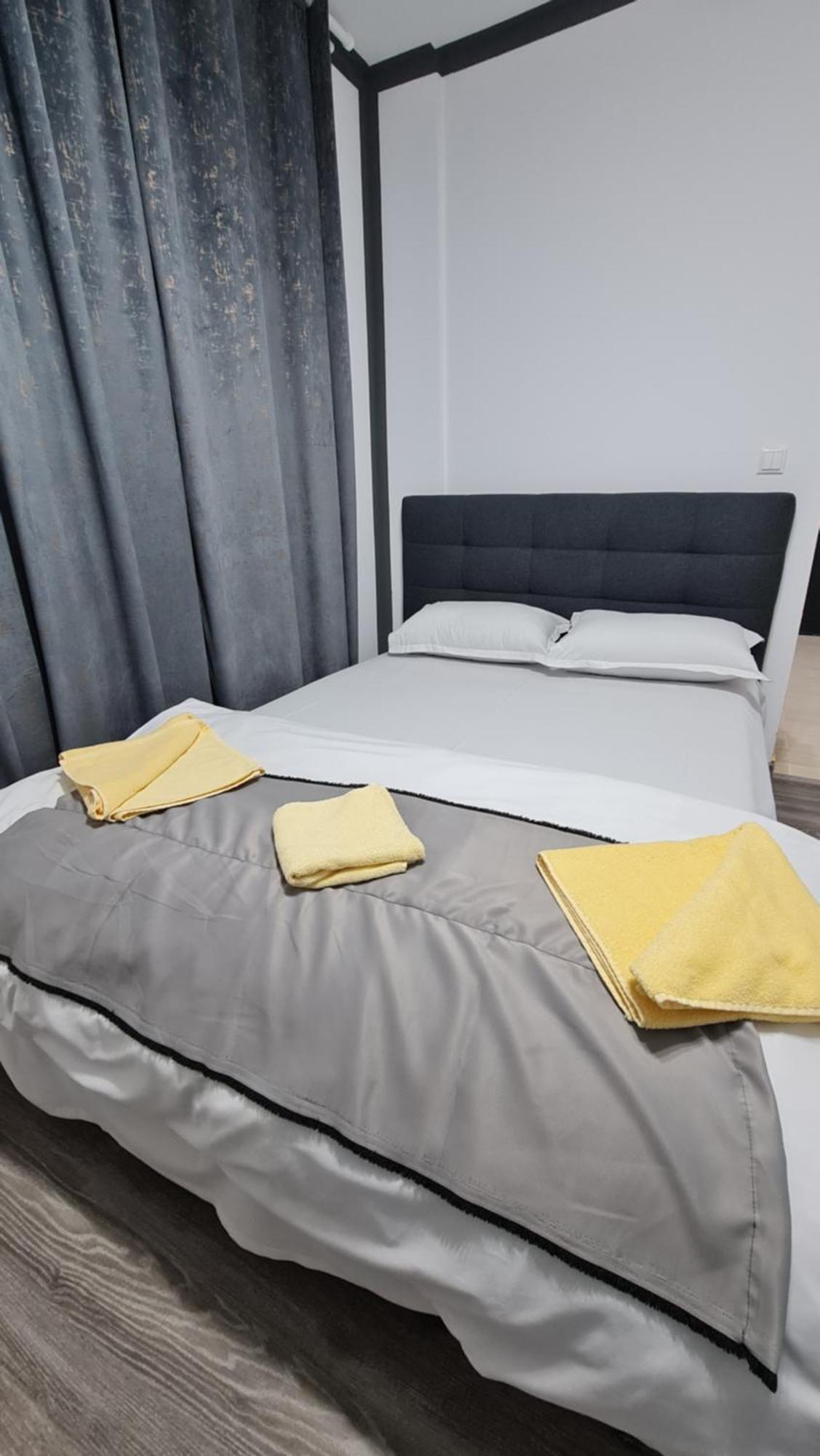 Pomiculturii Residence 3 ทิมิชัวรา ภายนอก รูปภาพ
